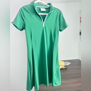 Green and pink barstool golf dress size Medium